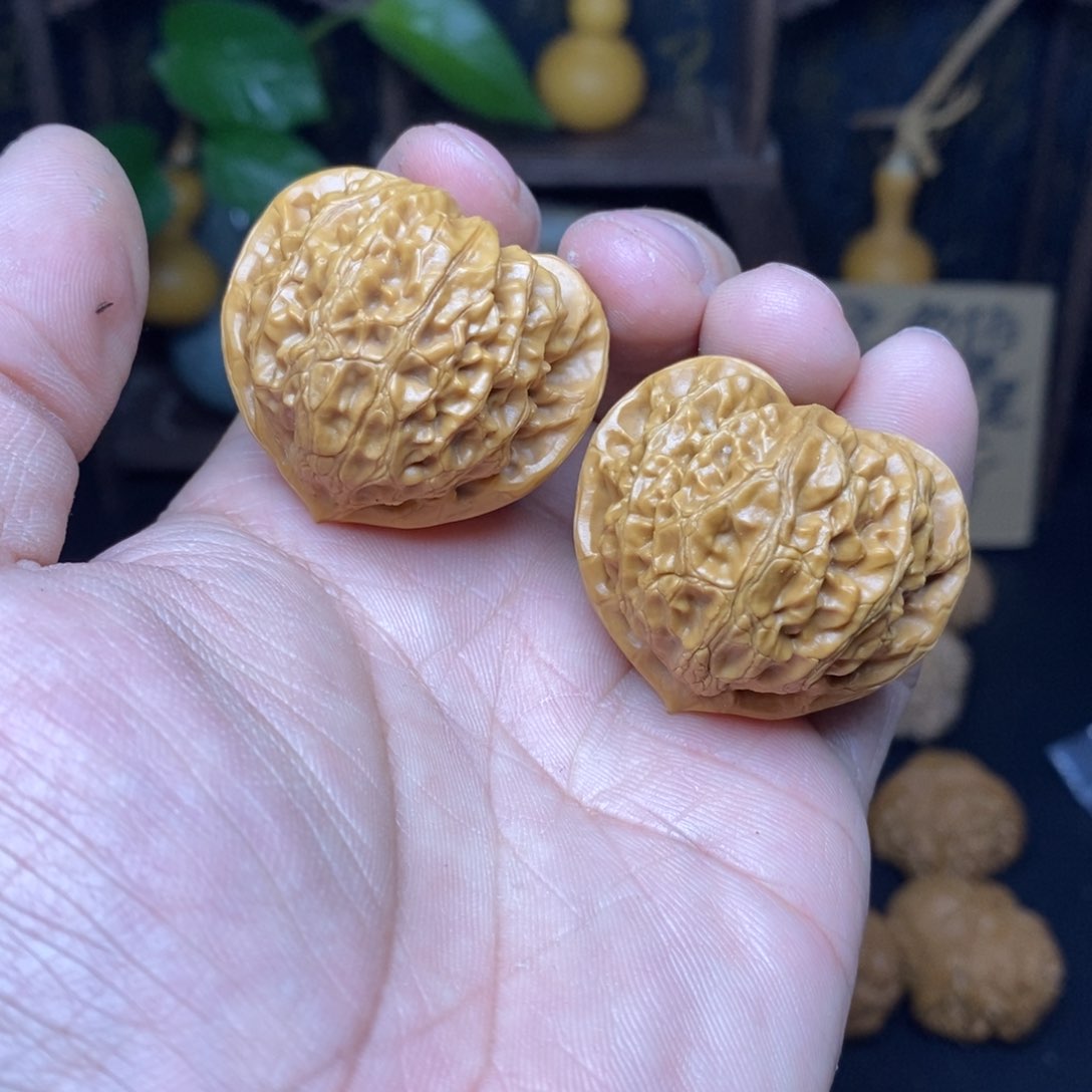 文玩核桃吊坠38宫灯