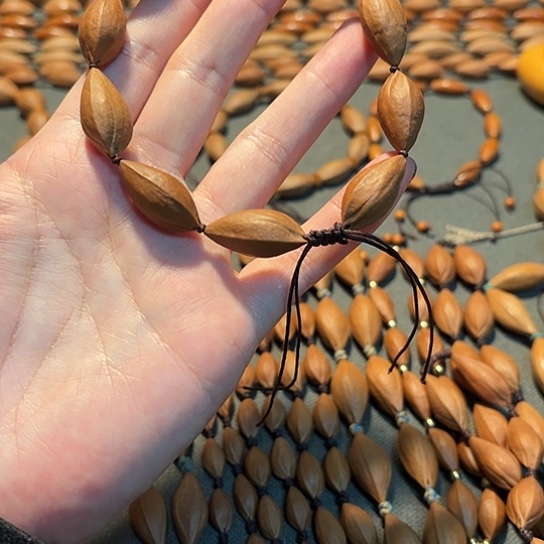 云***绕1.2小金瓜子手串款