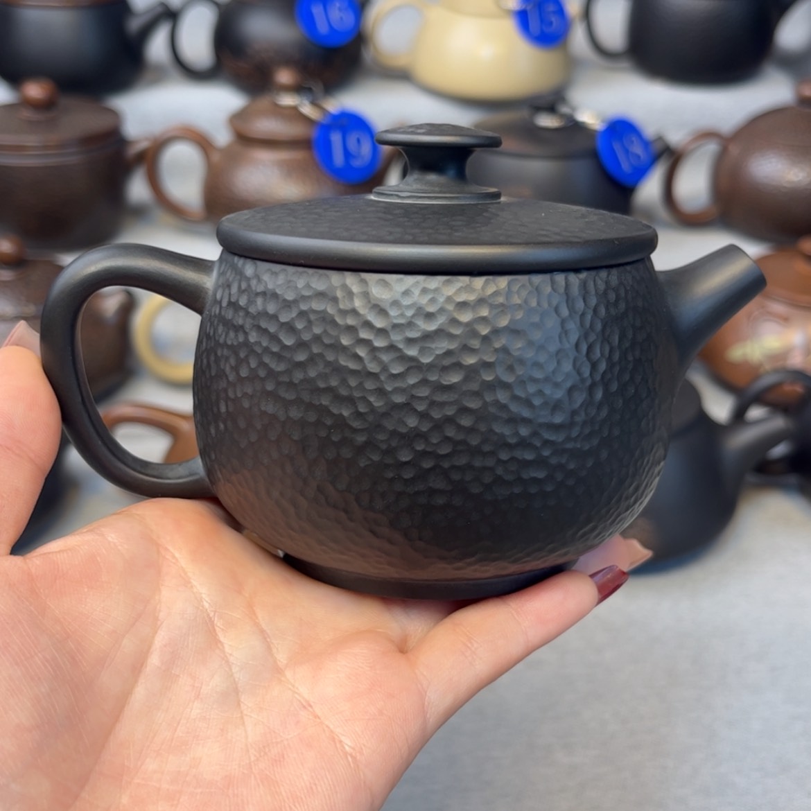 【闪购商品】红泥 微瑕 容量 230c c
