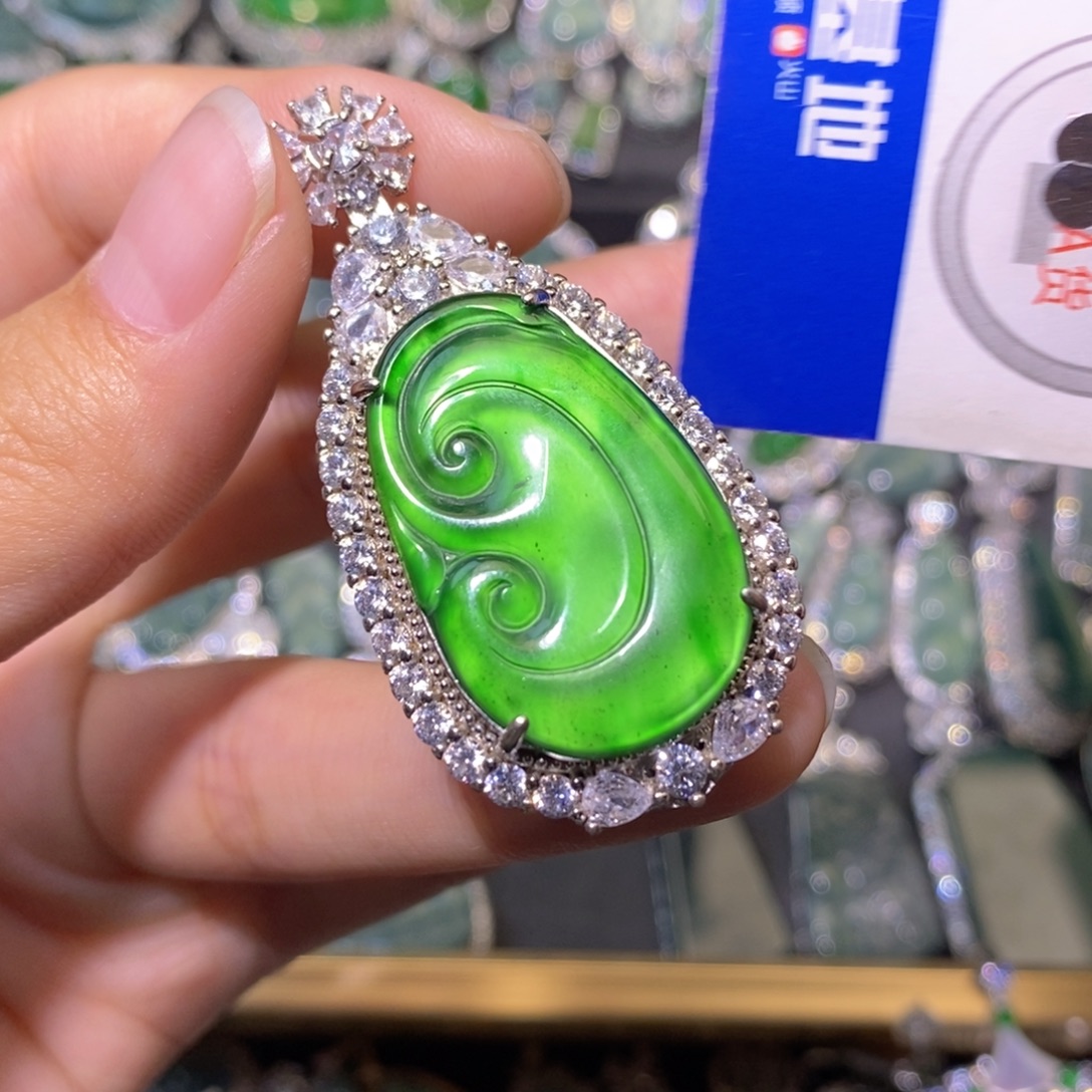 翡翠银S925镶嵌颈饰