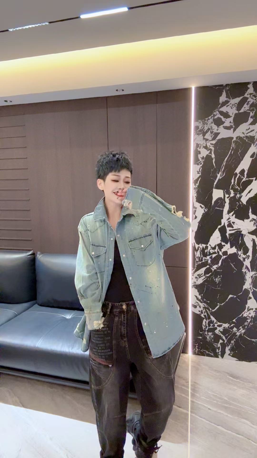 YY欧货潮牌潮牌时尚气质涂鸦牛仔衬衣L1012