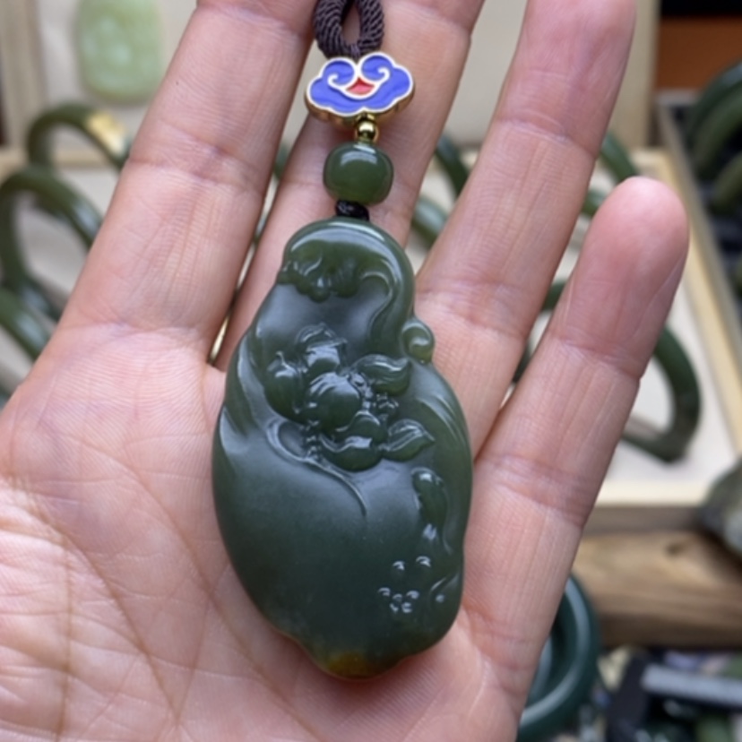 【闪购商品】和田玉挂件未镶嵌哆**梦