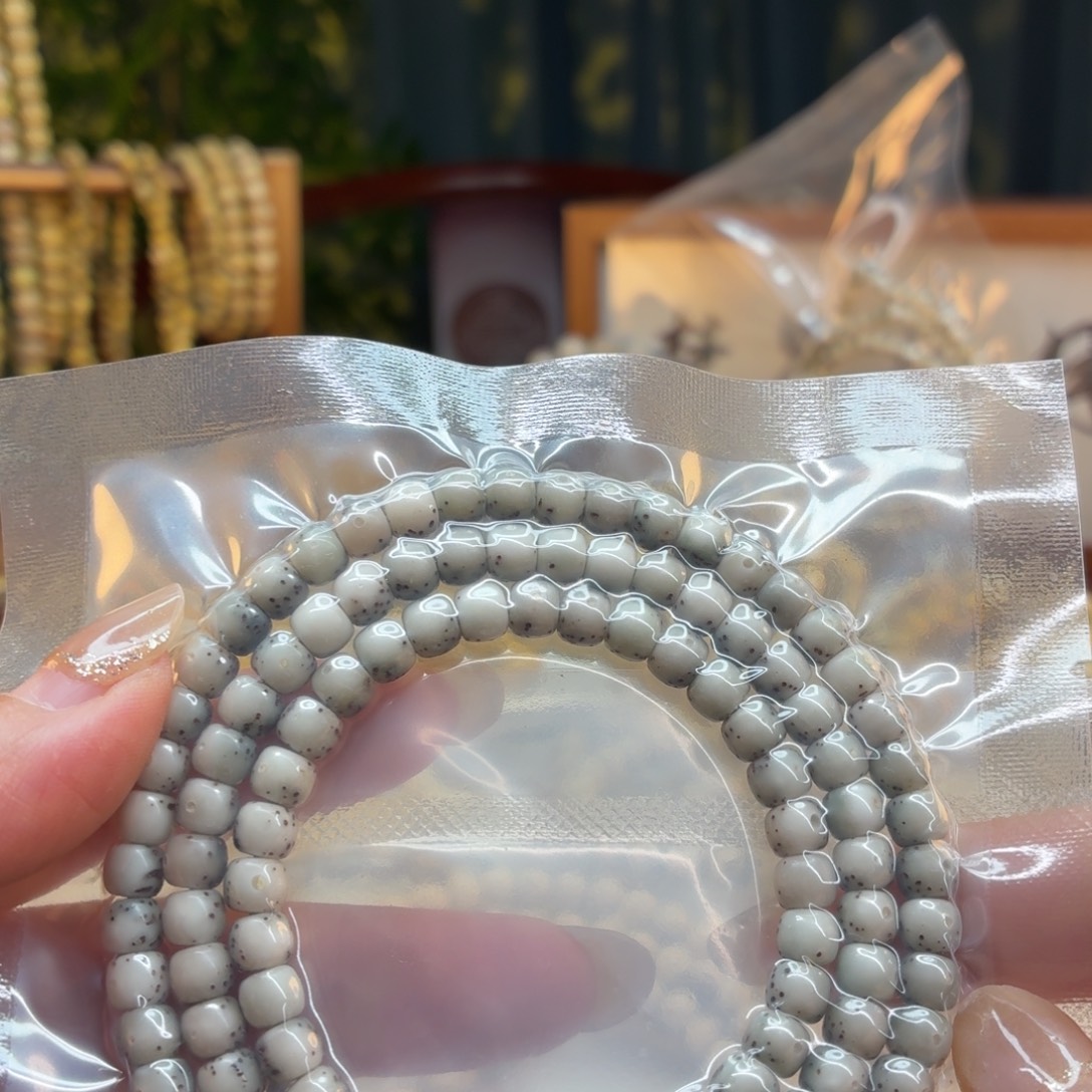 手串星月菩提海南星月菩提古瓷白绿包白半壁