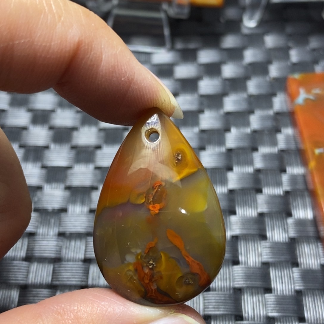 玛瑙/玉髓颈饰未镶嵌牛*虎