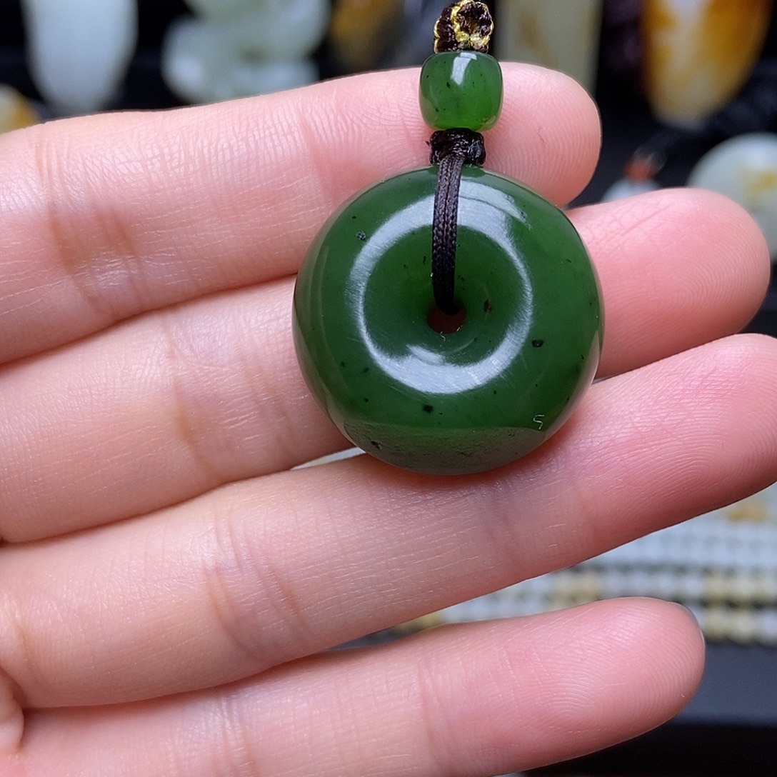和田玉（碧玉）未镶嵌颈饰