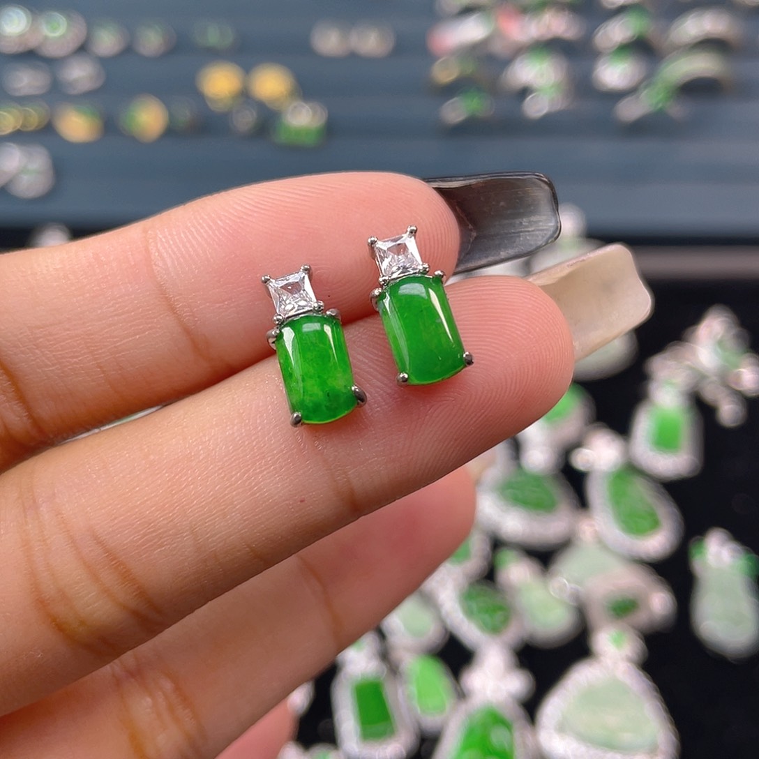 未镶嵌翡翠耳饰耳钉