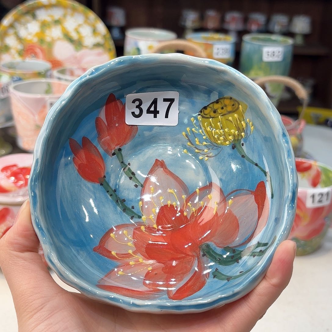 瓷片兔兔好可爱啊我