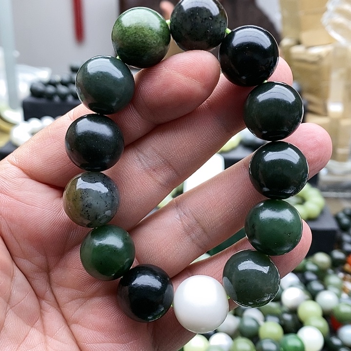 【闪购商品】未镶嵌手链和田玉18多宝