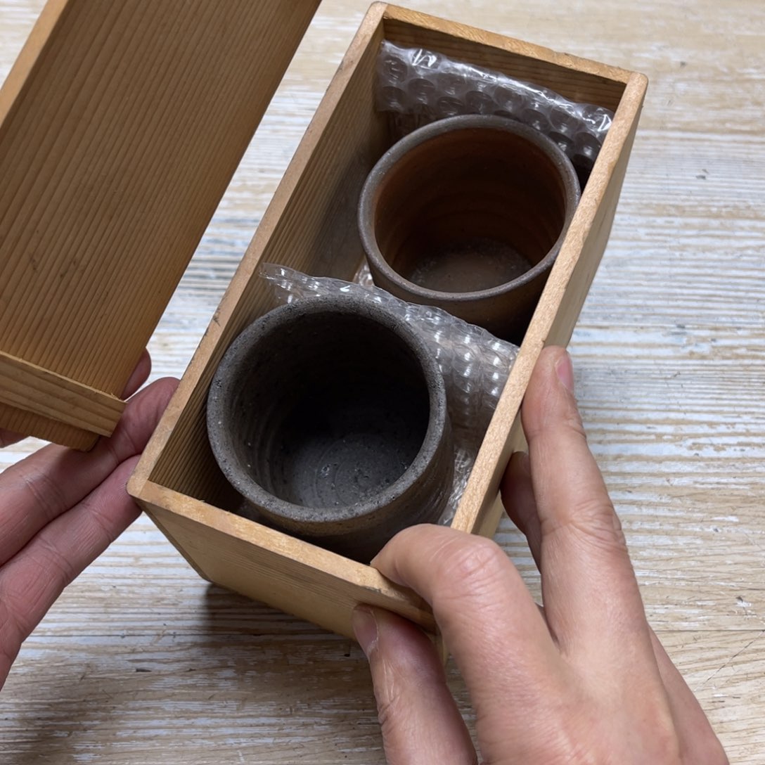 瓷片?****?密密麻麻地排列着一个