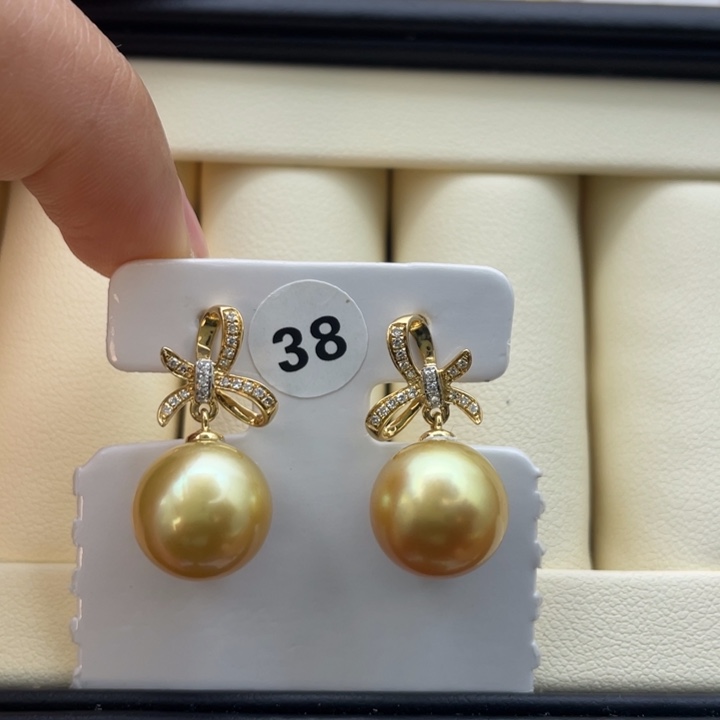 海水珍珠耳饰18K金镶嵌11-11.2mm（折后价）