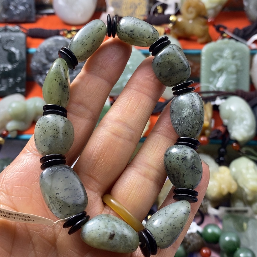 和田玉未镶嵌手链