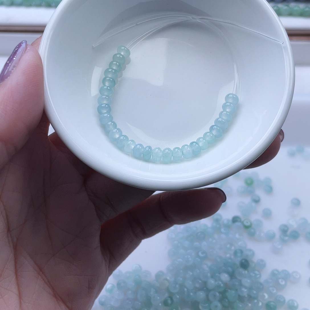 翡翠手链未镶嵌白*卷