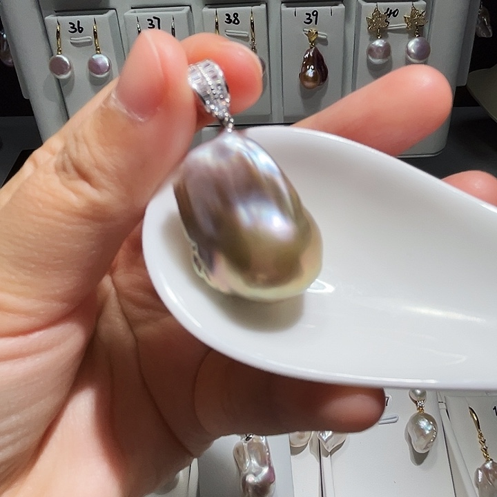 淡水珍珠吊坠(不含链)银S925镶嵌奶**?