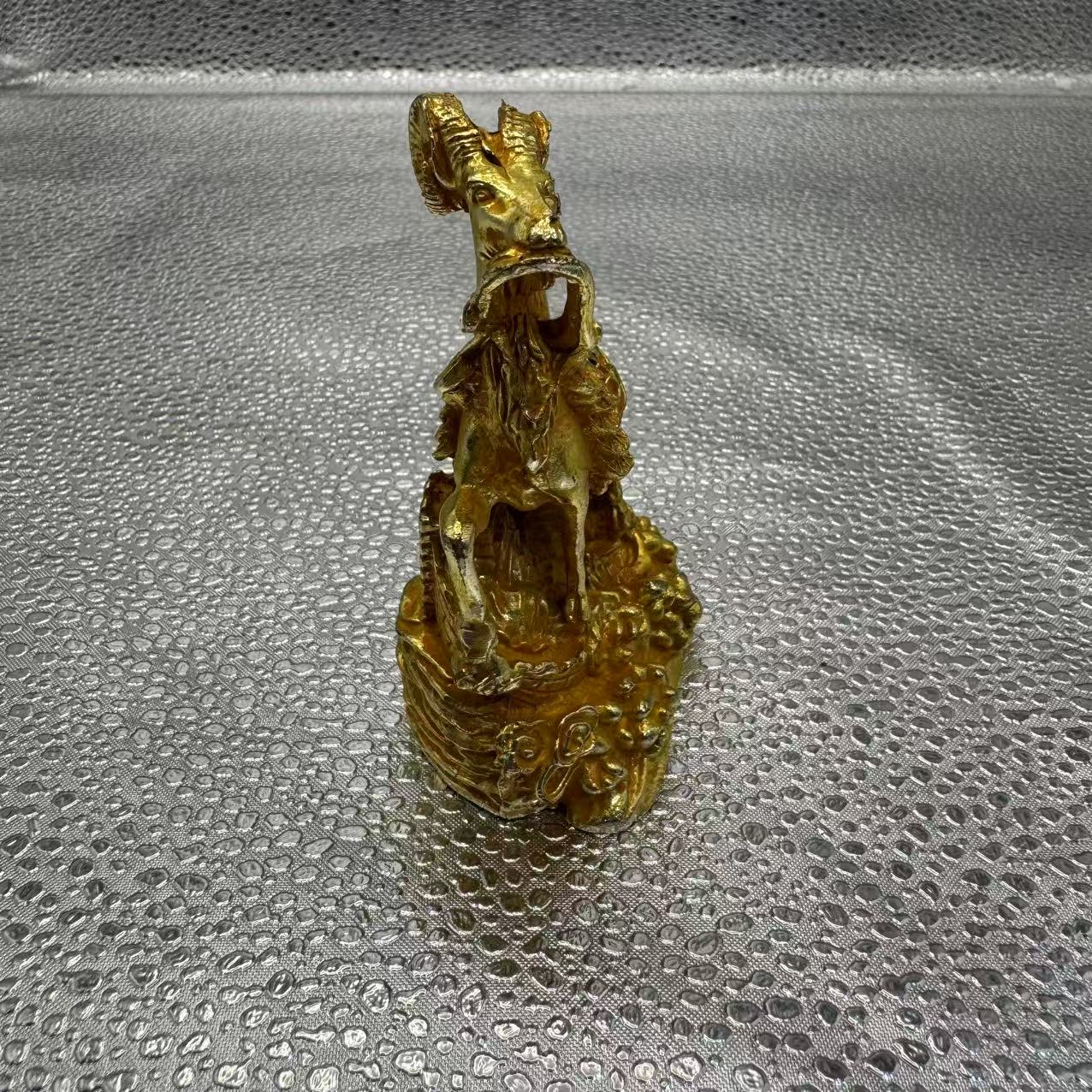 R012/AW 羚羊/摆件