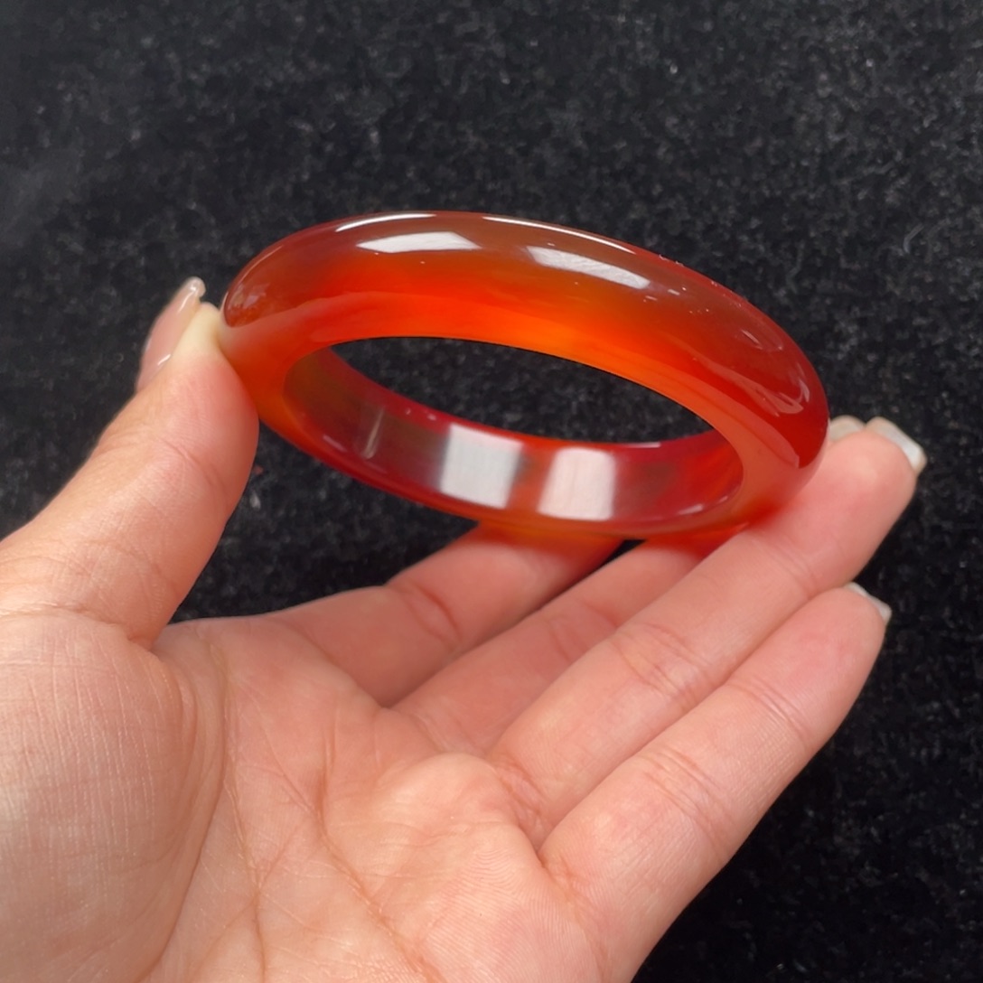玛瑙/玉髓手镯未镶嵌