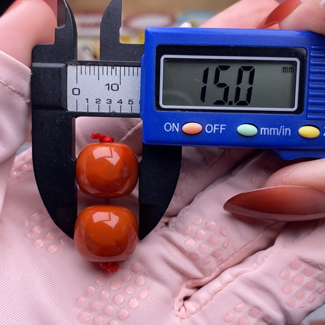 南红玛瑙配饰未镶嵌小矿点