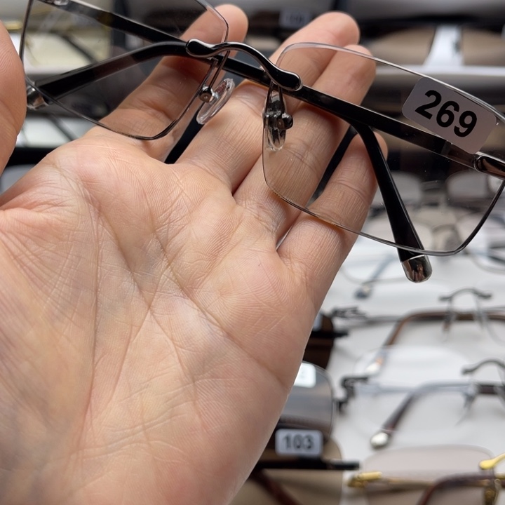 为***）天然水晶石头眼镜