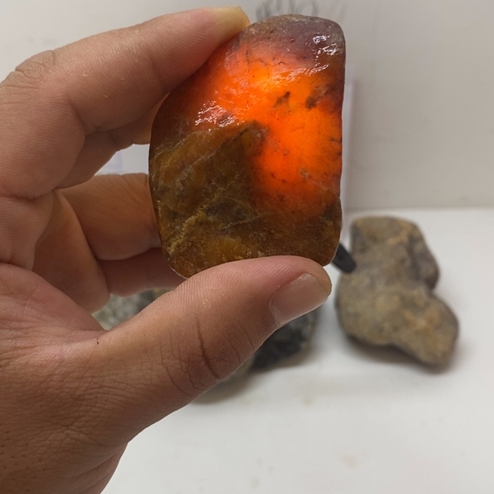 未镶嵌岫岩河磨玉（透闪石质玉）珠宝奇石