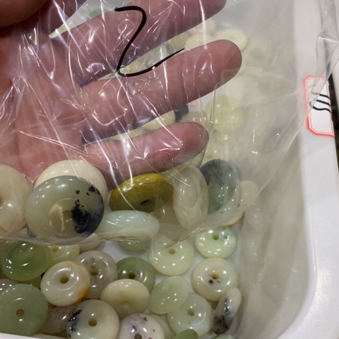 未镶嵌蛇纹石玉颈饰