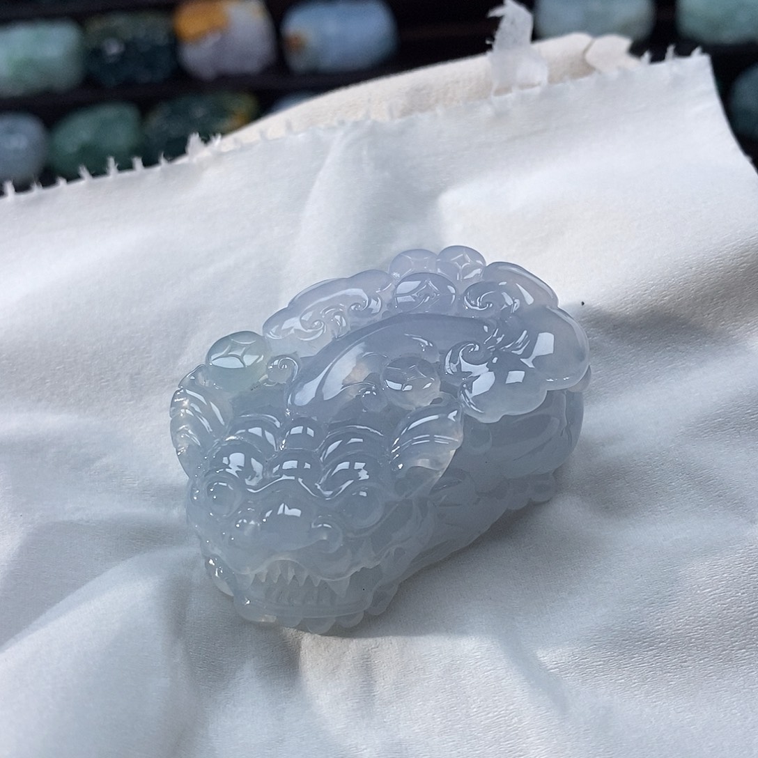 传***承颈饰未镶嵌翡翠天然翡翠吊坠貔貅