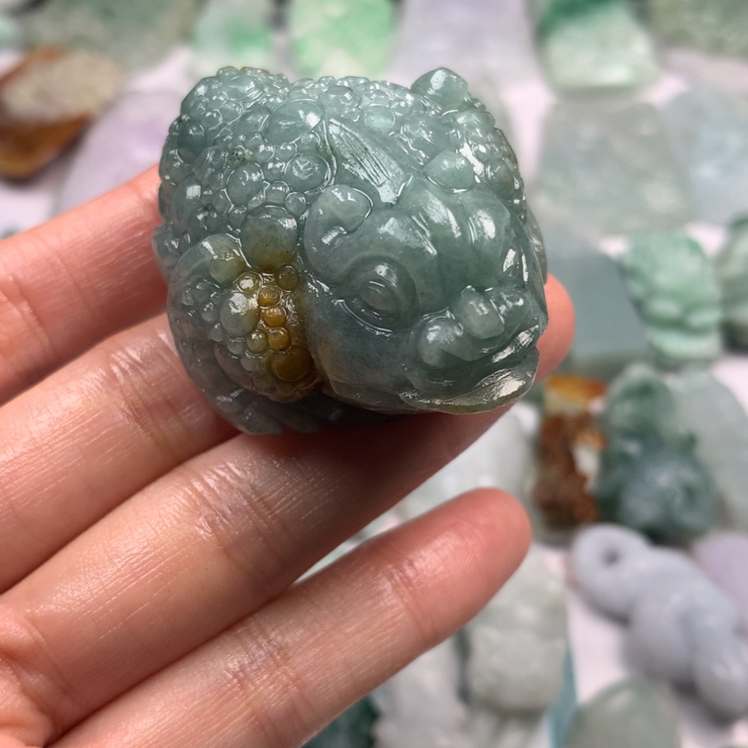 梅***姐定制翡翠未镶嵌翡翠