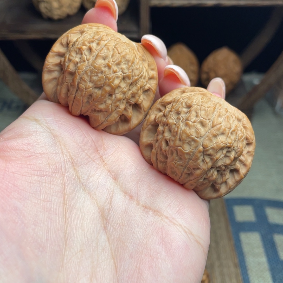 文玩核桃吊坠40全品血麒麟
