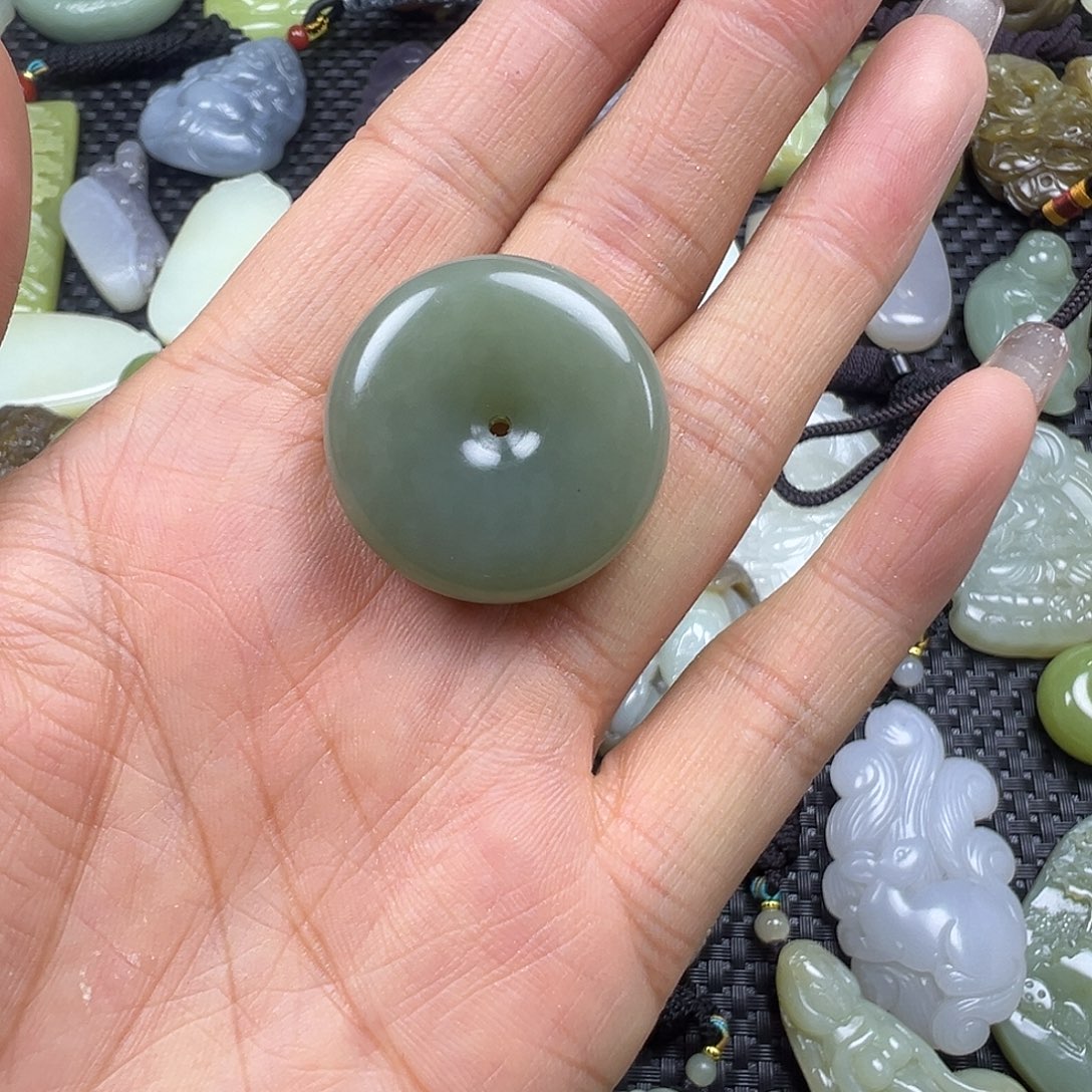 和田玉未镶嵌吊坠(不含链)