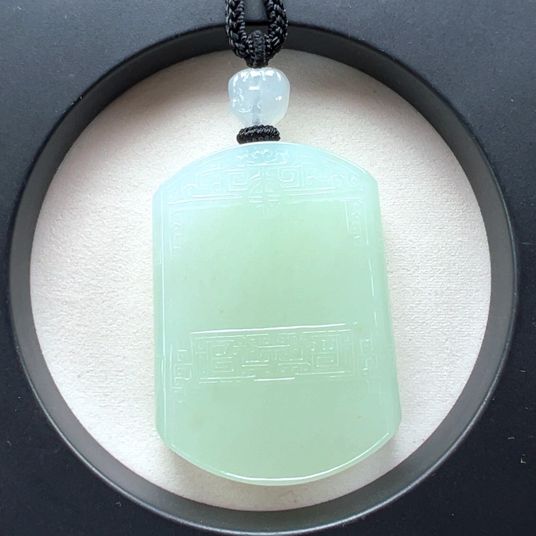 翡翠未镶嵌颈饰无事牌