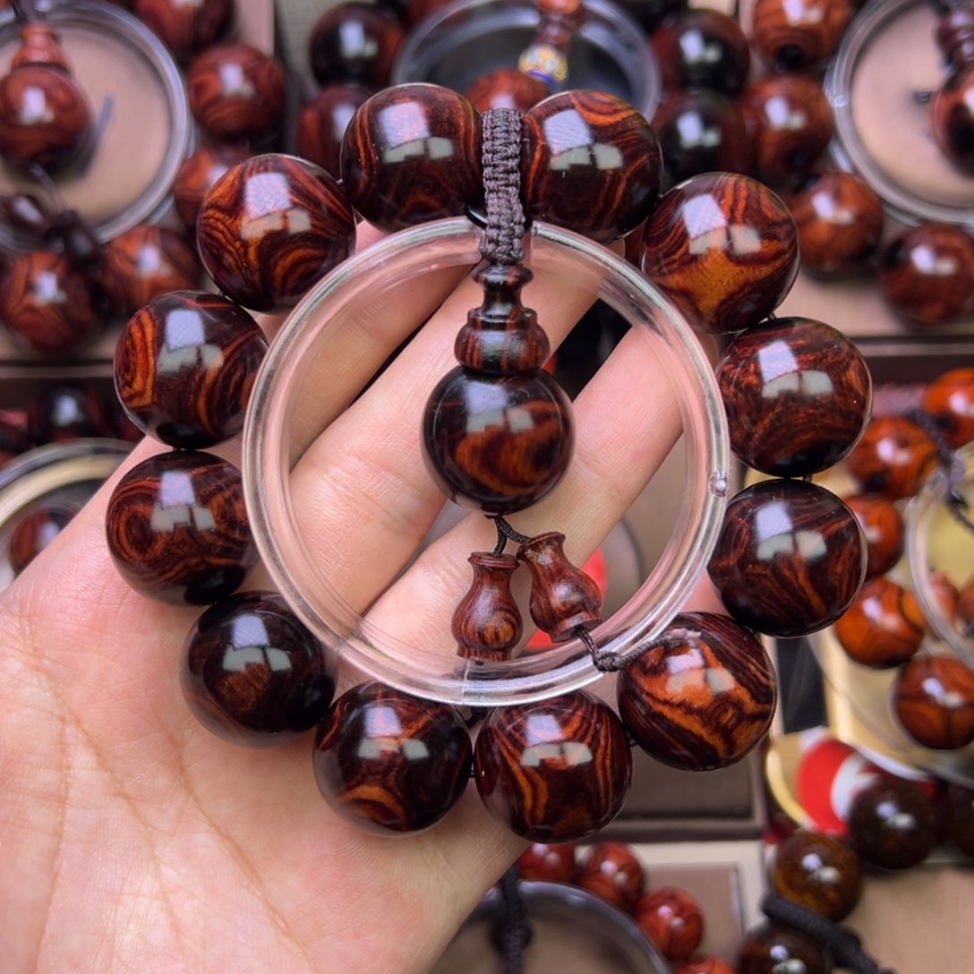 木质类黄花梨留疤鬼脸对眼龙鳞纹