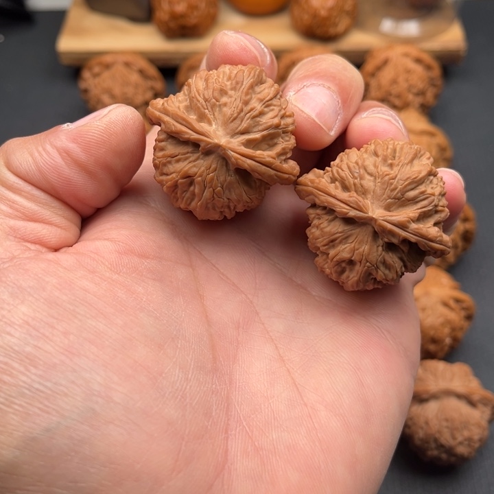 文玩核桃把件白狮子39