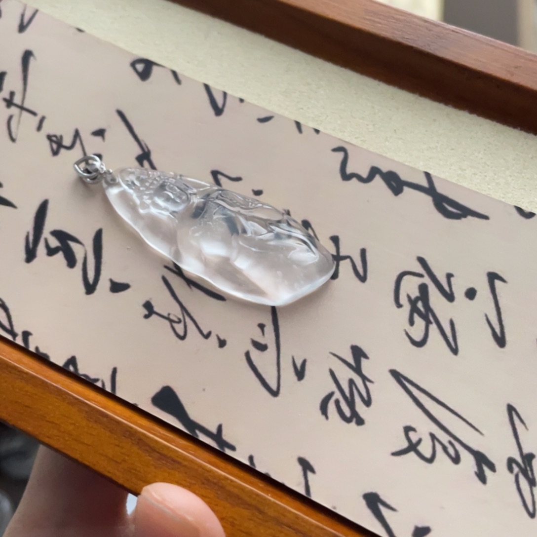 鲨***椒石英质玉未镶嵌颈饰小站观自在