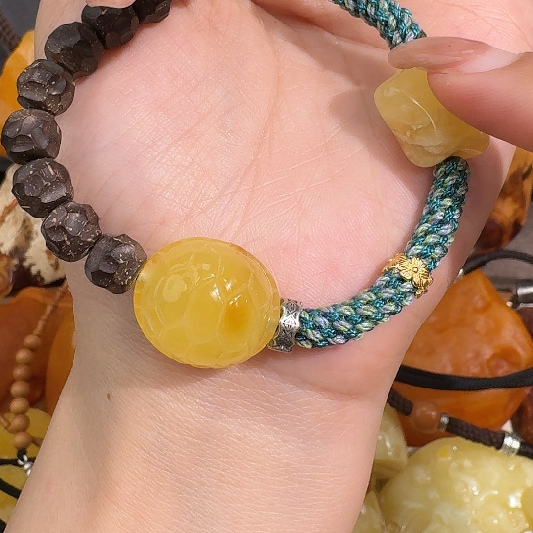 艳***儿琥珀未镶嵌裸石我