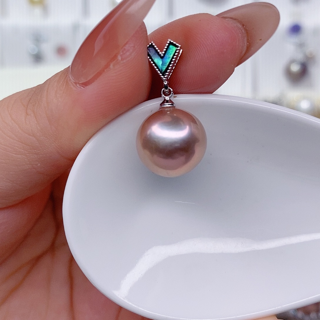 淡水珍珠吊坠(赠链)未镶嵌