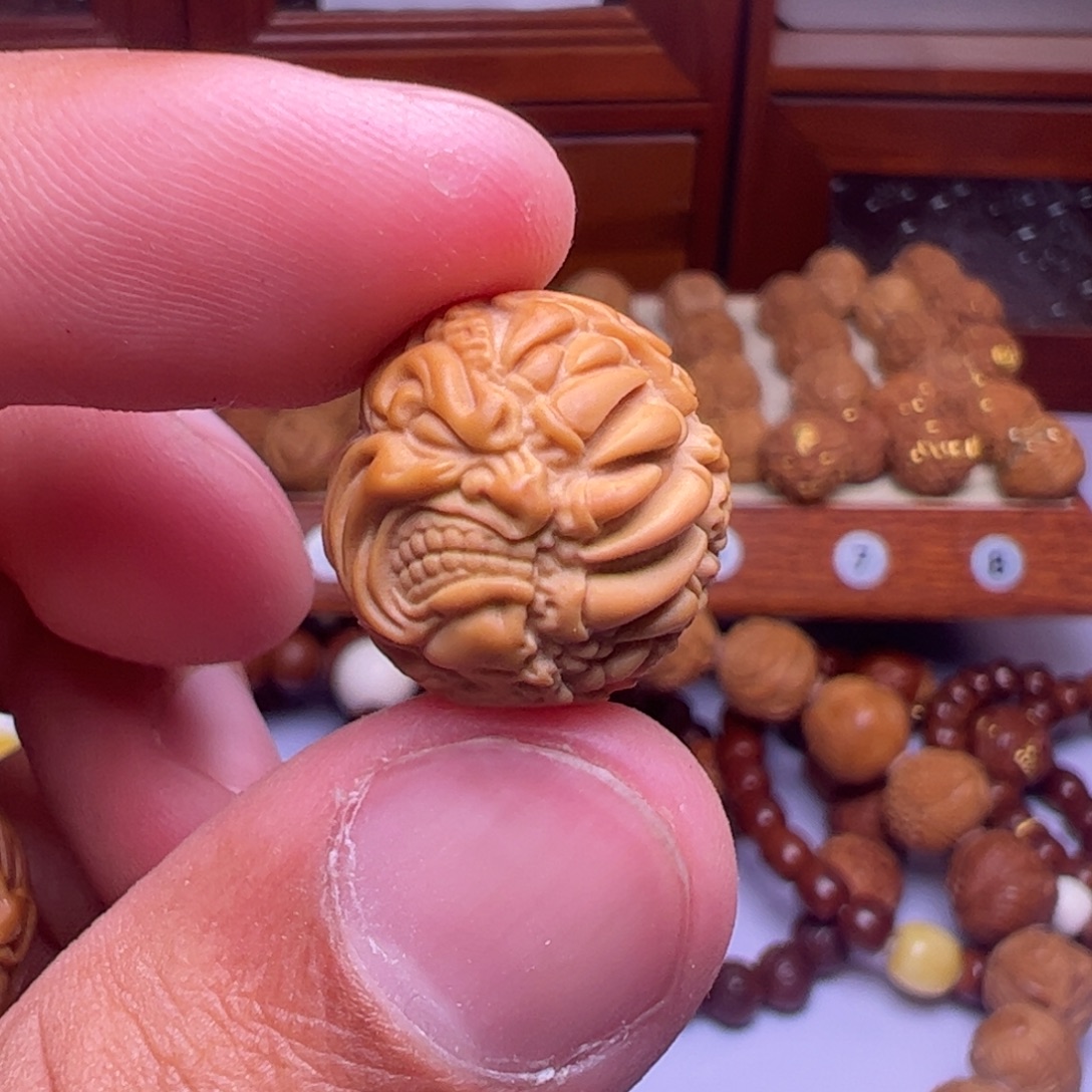 安***、猴头核桃吊坠精工吞噬佛爷