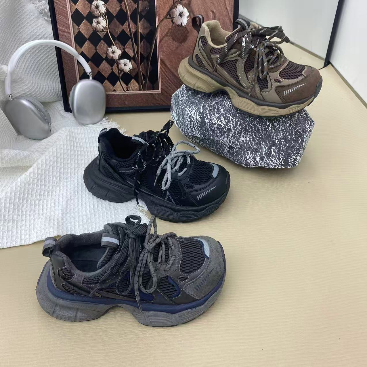 新疆佳佳鞋品 2025秋冬新款加绒潮流百搭网红小怪兽老爹鞋666-18