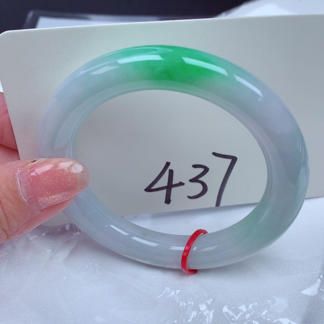 翡翠手镯未镶嵌翡翠