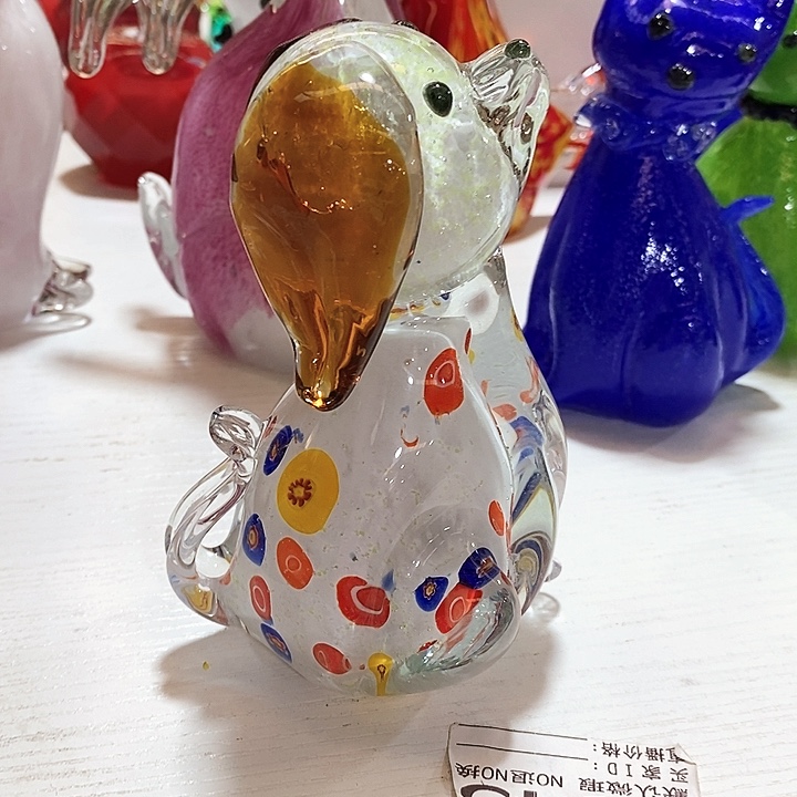 花瓶高16厘米宽8厘米