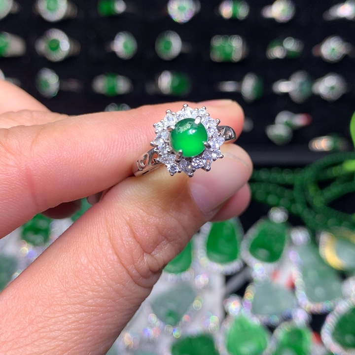 【闪购商品】翡翠颈饰银S925镶嵌天然翡翠