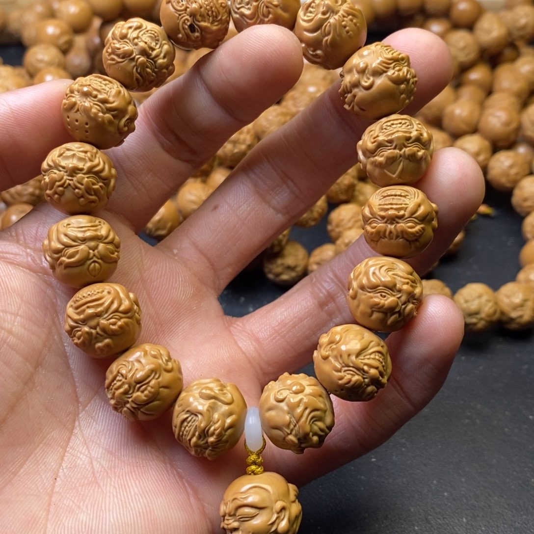 猴头核桃吊坠双面恶僧