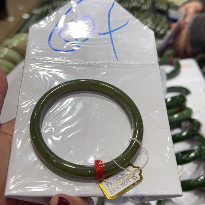 和田玉（糖玉）手镯未镶嵌