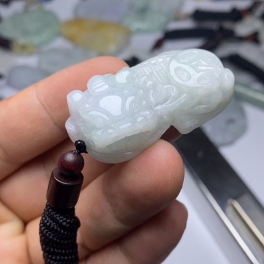 翡翠未镶嵌颈饰翡翠