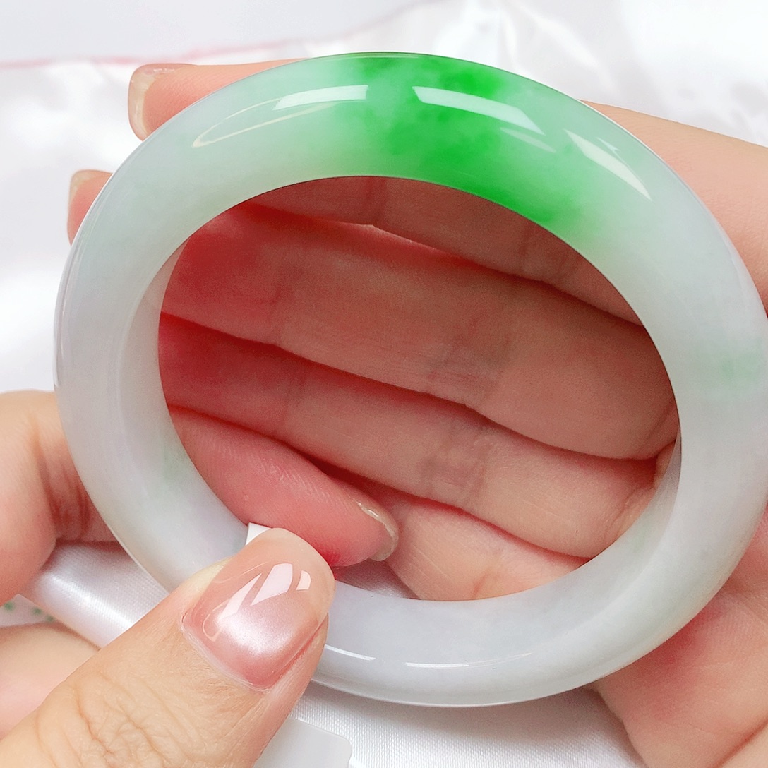 翡翠未镶嵌手镯抖音818