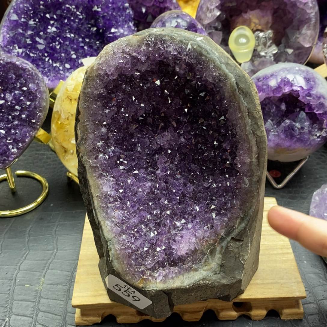 未镶嵌大型摆件（非配饰）紫晶