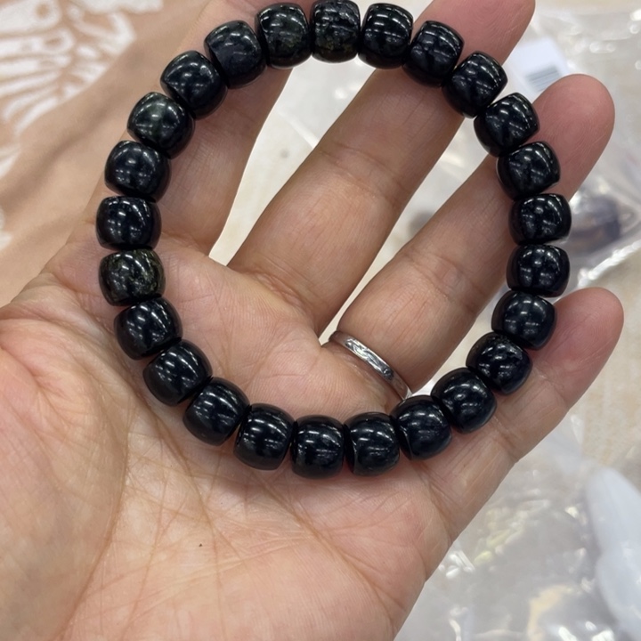 欢***贸岫岩河磨玉（透闪石质玉）未镶嵌颈饰