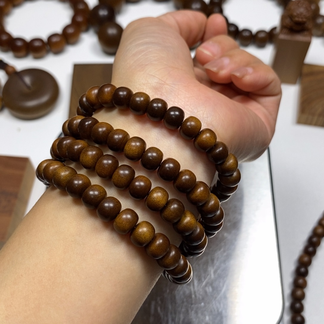 檀香木清****6老山檀香7.8沉水焦糖