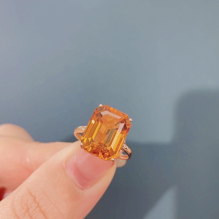 黄晶黄水晶戒指18K金镶嵌