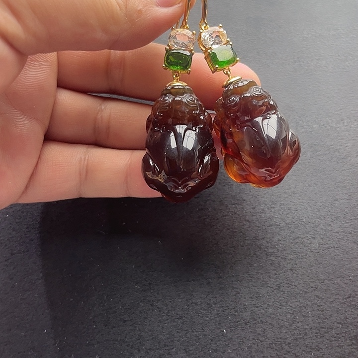 琥珀未镶嵌裸石耳坠