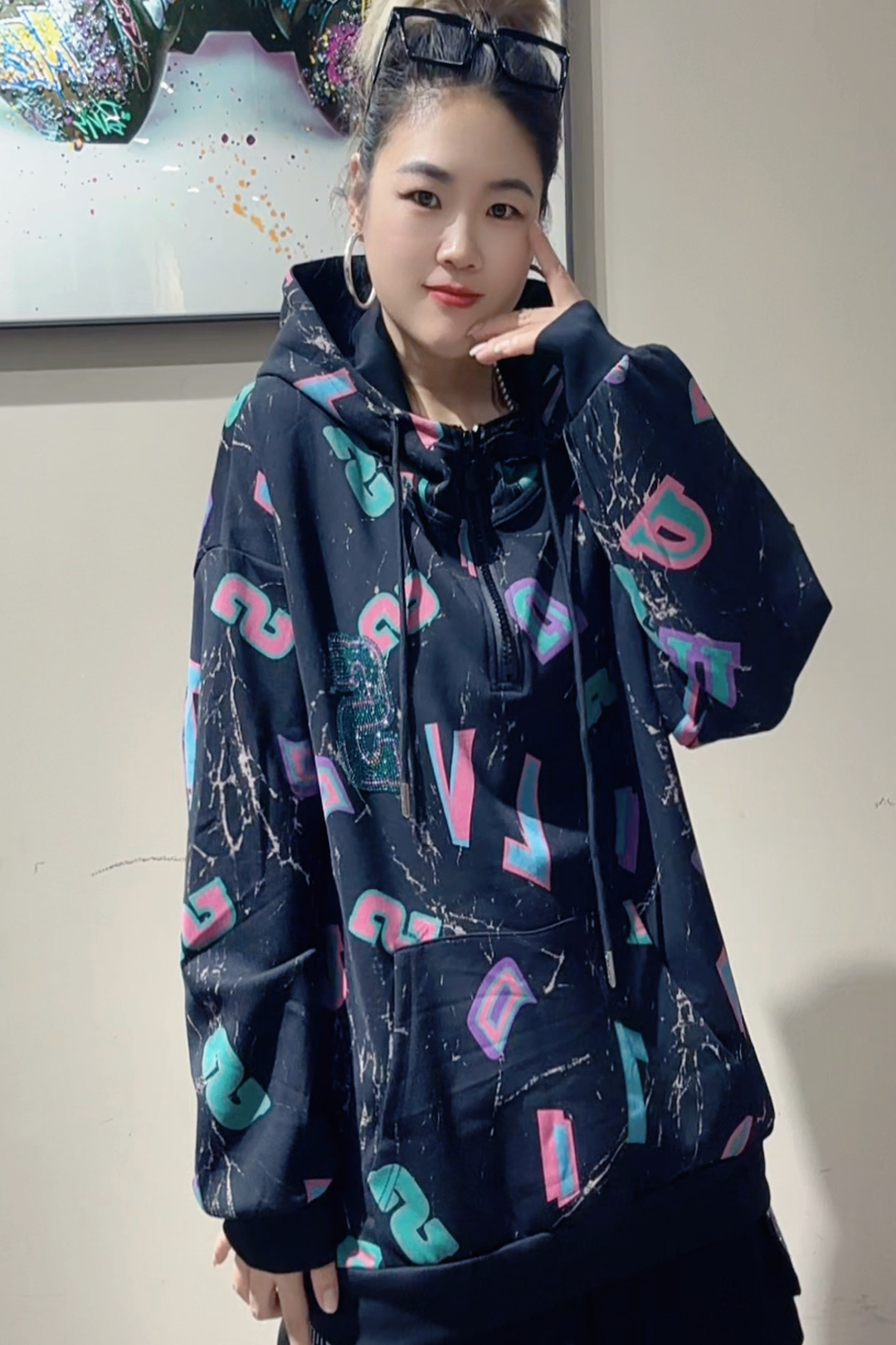 潮牌女装秋款新品连帽黑色卫衣显瘦百搭大码卫衣