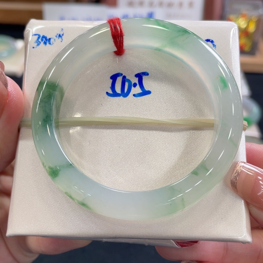 翡翠手镯未镶嵌50 正圈 