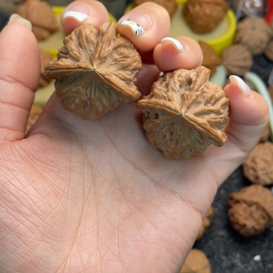 文玩核桃吊坠6三棱